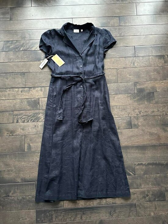 Aritzia Dresses & Skirts - Aritzia Wilfred Linen Shirt Dress - new with tags